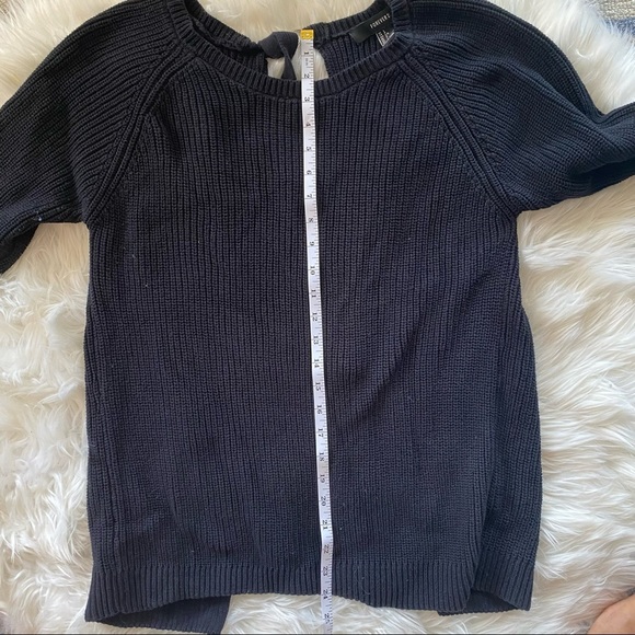 Forever 21 women’s knit open back black overhead sweater size large - Picture 3 of 7